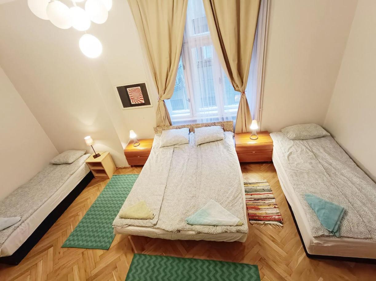 Bridgetown Hostel Budapest Eksteriør billede