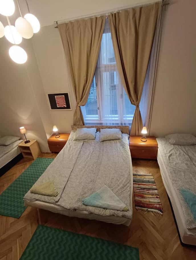 Bridgetown Hostel Budapest Eksteriør billede